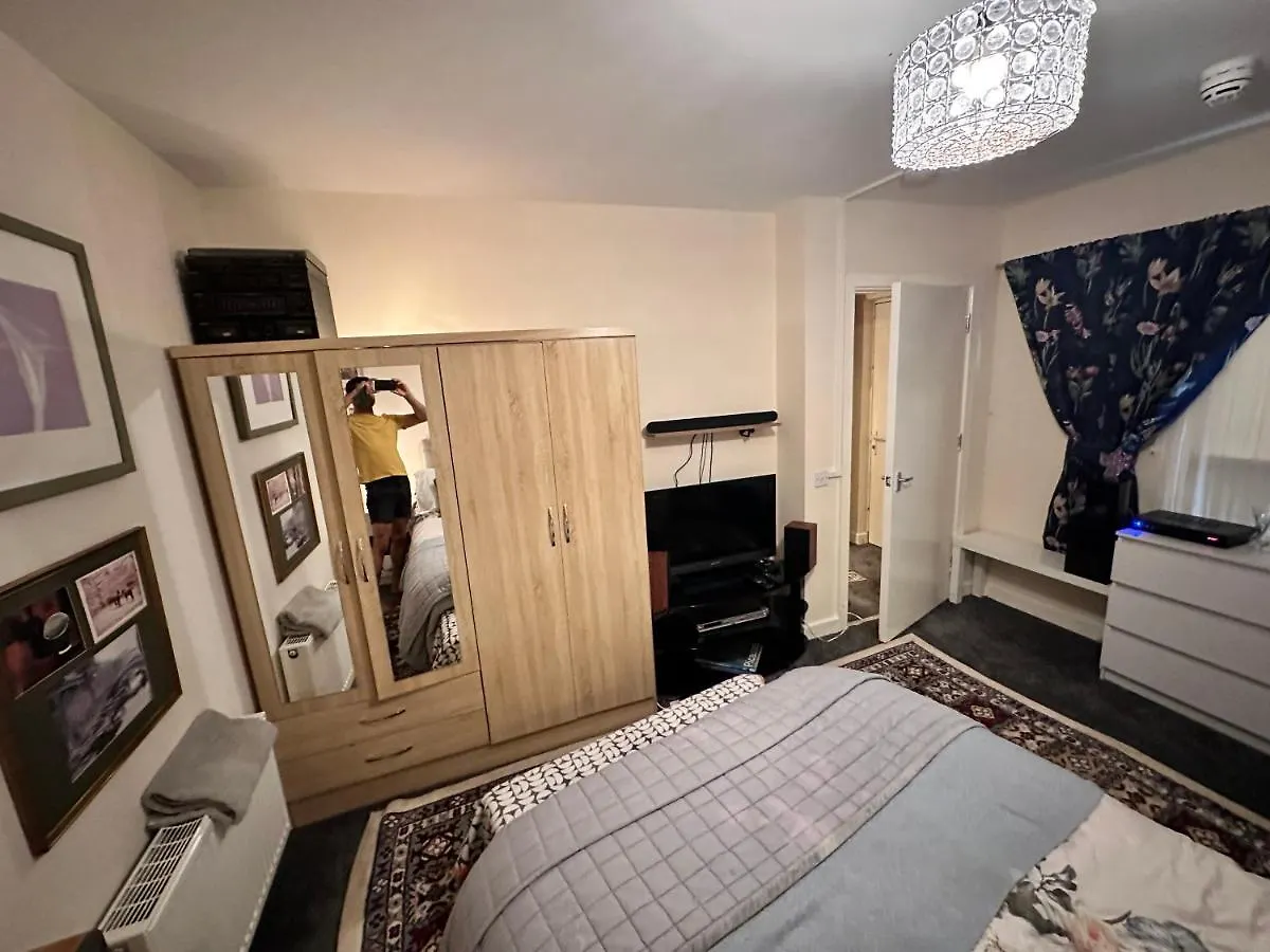 Private Room. In Zone 2 In Cousy Flat London United Kingdom